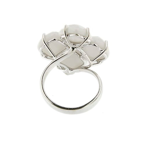 Bague Bague fleur en or blanc 18 ct avec onyx blanc 58 Facettes 37093