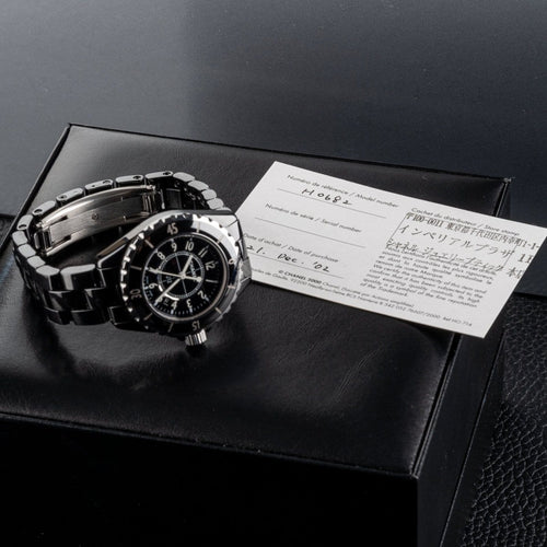 Montre Chanel J12 - Montre H0682 en céramique noire 58 Facettes TOT-01990