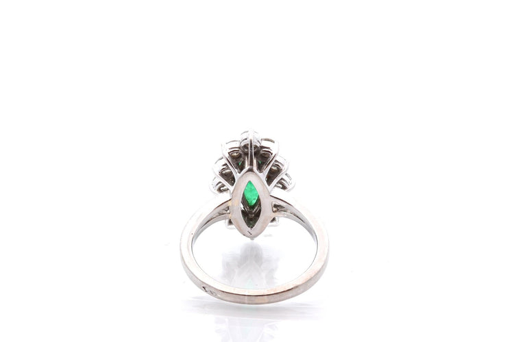 Bague 51 Bague vintage émeraude et diamants en or 18k et platine 58 Facettes 27832dv