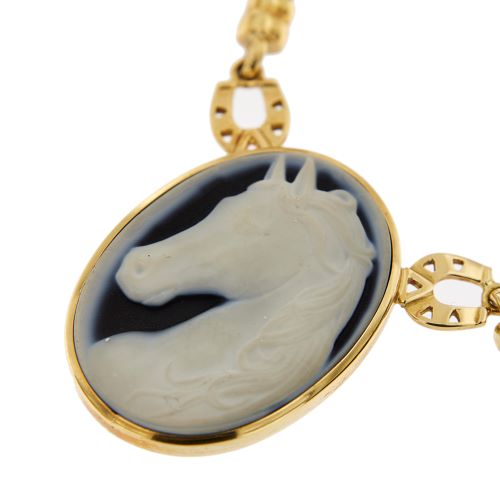 https://ledial.it/app/uploads/2022/10/33169-collana-oro-ciondolo-cammeo-cavallo-7.jpg