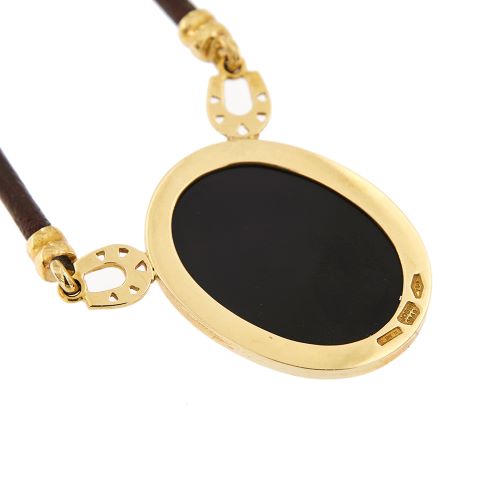 https://ledial.it/app/uploads/2022/10/33169-collana-oro-ciondolo-cammeo-cavallo-4.jpg
