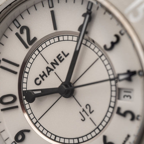 Montre Chanel J12 Limited Edition - Montre en céramique blanche 58 Facettes TOT-02234