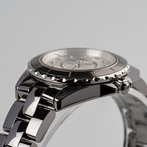 Montre Chanel J12 Chromatic - Montre 28 mm en céramique 58 Facettes TOT-02176