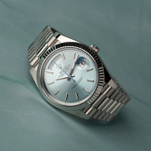 Montre Rolex Day-Date 40 - Montre en platine référence 228236 58 Facettes TOT-10000