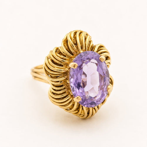 https://18carats.fr/wp-content/uploads/2026/04/35999-36795-Bague-en-or-jaune-et-amethyste.jpg