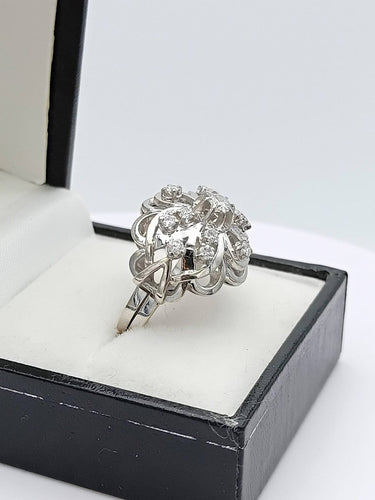52 Bague bombée vintage en or 18K, platine et diamants 58 Facettes AX/713/00/B
