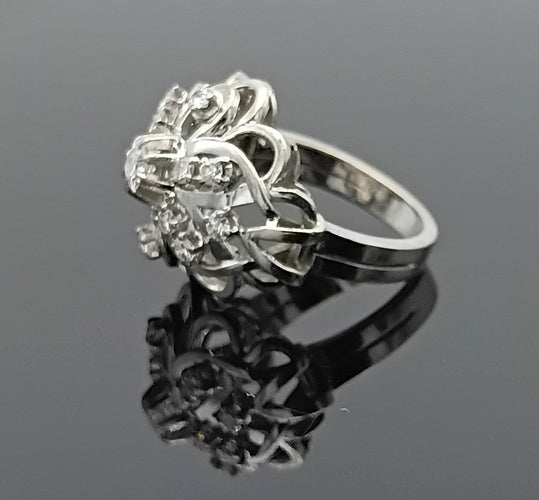 52 Bague bombée vintage en or 18K, platine et diamants 58 Facettes AX/713/00/B