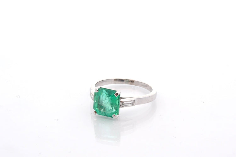 Bague 53 Bague émeraude 2,16 ct et diamants en platine 58 Facettes 27219-27364B