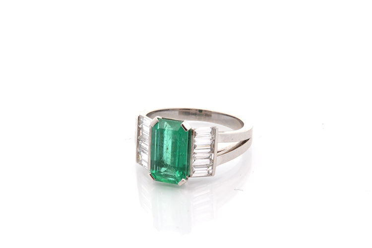 Bague 53 Bague émeraude 2,27 ct et diamants en platine 58 Facettes 26629-27145