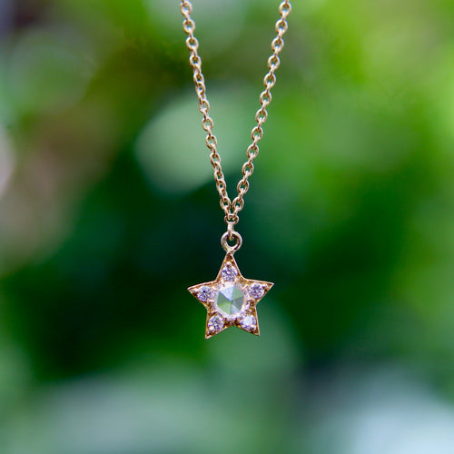 Necklace Star pendant necklace in 18-carat gold and rose-cut diamonds 58 Facettes