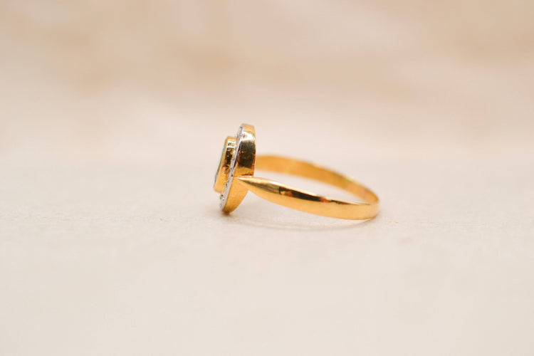 https://cdn.shopify.com/s/files/1/0963/7950/2920/files/bague-ovale-doublet-grenat-verre-durable.jpg?v=1788508531