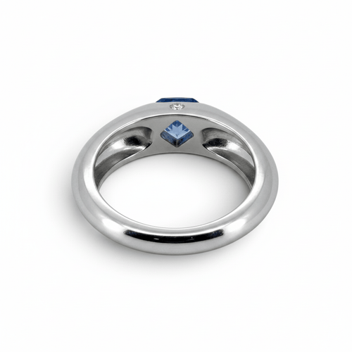 https://cdn.shopify.com/s/files/1/1015/8633/8124/files/piaget-biseau-18k-gold-sapphire-diamond-ring-left.png?v=1788853830