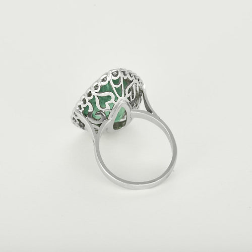 Bague 55 Bague en or blanc, émeraude de Colombie et diamants 58 Facettes GUIA022