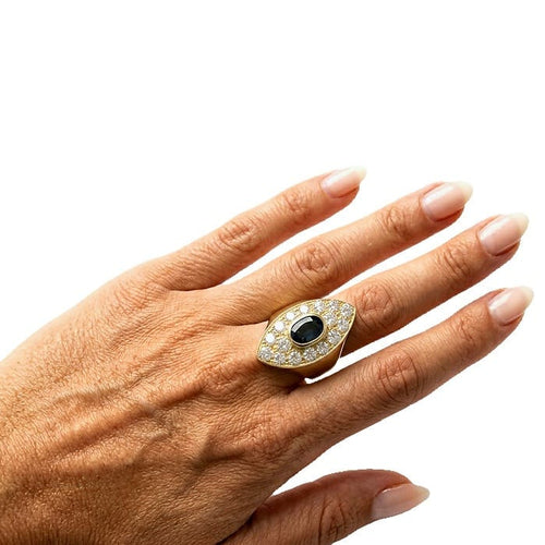 https://www.gioielleriaguidetti.it/wp-content/uploads/2026/09/G4029-anello-vintage-guidetti-oro-zaffiro-diamanti.jpg
