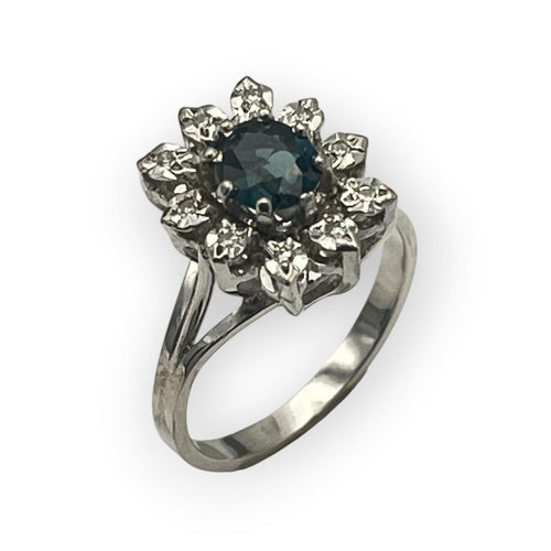 Bague 52 Bague marguerite en or blanc, saphir et diamants 58 Facettes 330100968
