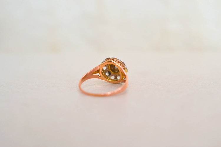 https://cdn.shopify.com/s/files/1/0963/7950/2920/files/bague-ancienne-diamants-or-rose-seconde-main_1_b0e69746-8754-46ac-8ab1-cc1d5ebb1d76.webp?v=1789394580