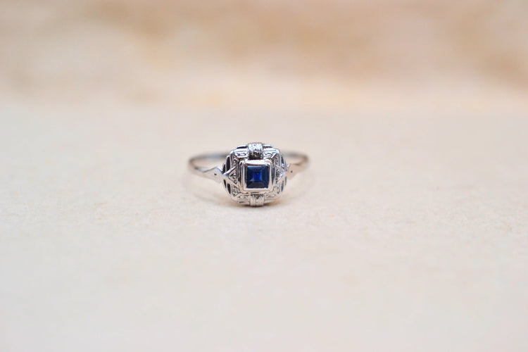 Bague 59 Bague Art déco en or blanc et saphir 58 Facettes 4134