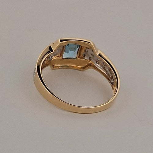 Bague 54 Bague en or jaune, topaze bleue et diamants 58 Facettes 2690406