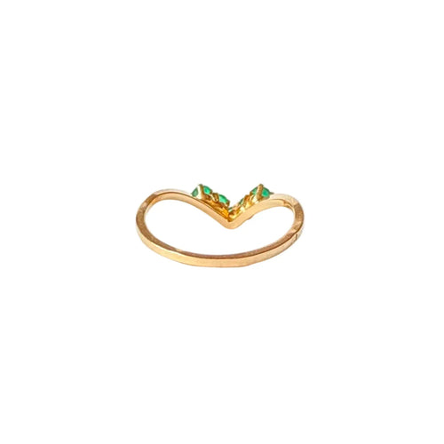Bague 53.5 Alliance incurvée en or jaune 18 carats et cinq émeraudes, années 1960 58 Facettes BIJ207