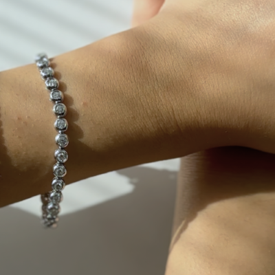 https://ledial.it/app/uploads/2024/04/32422-bracciale-oro-tennis-diamanti-indossato_sito-400x400-1.png