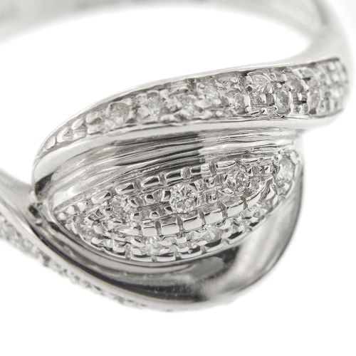 https://ledial.it/app/uploads/2024/05/33708-anello-oro-diamanti-yukiko-11.jpg
