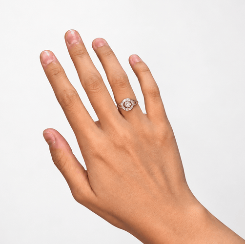 Bague 51 Bague ancienne en or jaune 750‰, platine 950‰ et diamants 58 Facettes 260037SP