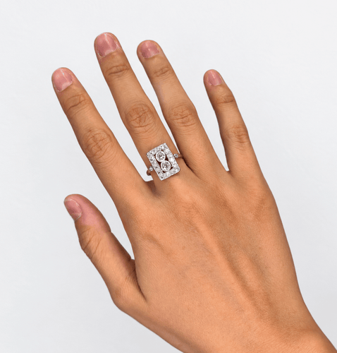 Bague 57 Bague Art déco en or blanc 750‰ et diamants 58 Facettes 260033SP
