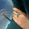Ring 54 Ring tank aus Gelbgold, Platin, Saphir und Diamanten 58 Facettes 240031SP