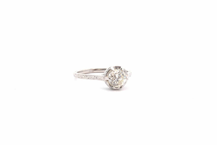 Bague 53.5 Bague vintage en platine sertie d’un diamant 58 Facettes 26382-25885