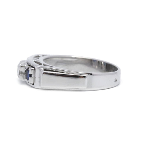 Bague 54 Bague en or blanc, saphirs et diamants 58 Facettes 220009R
