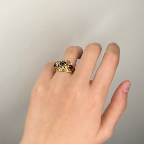 Ring 51 Yellow gold ring with sapphire, garnets and diamonds 58 Facettes 200015R