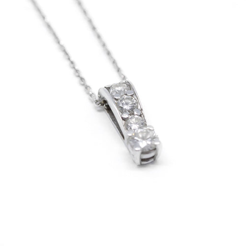 Collier Collier pendentif en or blanc et diamants 58 Facettes 190169R