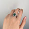 Bague 61 Bague en or blanc, émeraude et diamants 58 Facettes 190094R