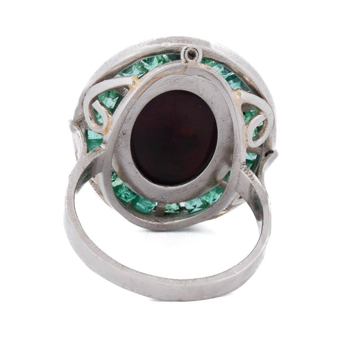 Ring 54 Oval ring i Platina med opal-kabosjong og smaragder 58 Facettes AN519 (00029)