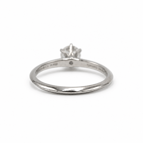 Bague 57 Tiffany & Co. Setting - Bague solitaire en platine avec diamant 58 Facettes 260202R