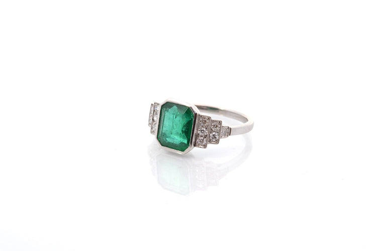 Bague 55 Bague vintage en platine avec émeraude 2,65 ct et diamants 58 Facettes 26487-26573