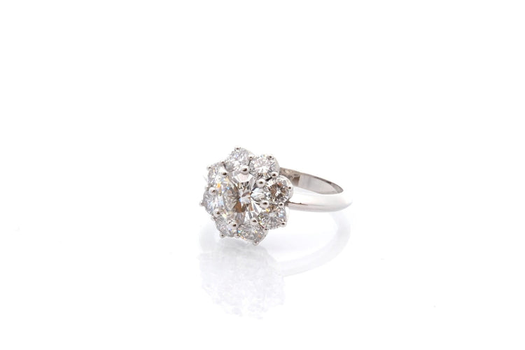 Bague 53 Bague marguerite en platine avec diamants 1 ct et 1,16 ct 58 Facettes 26583-26658