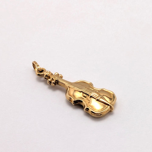 https://18carats.fr/wp-content/uploads/2026/07/38021-38278-Pendentif-violon-en-or-jaune-scaled.jpg