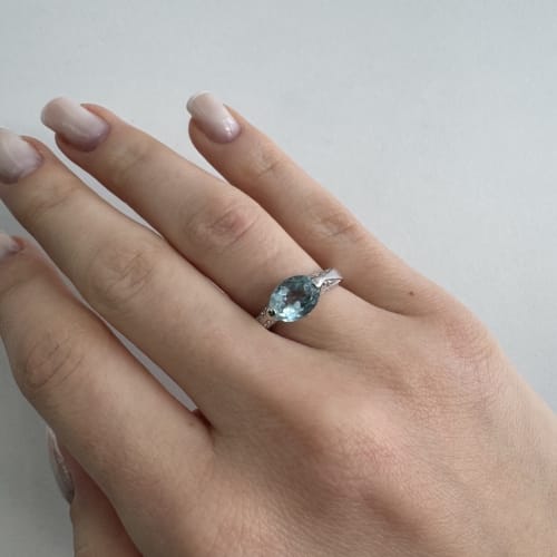 Bague 52 Donna Oro - Bague en or blanc 18 ct avec aigue-marine et diamants 58 Facettes 32455