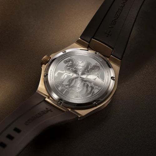 https://cdn.shopify.com/s/files/1/0839/4817/5703/files/3_70479554-3f72-47c8-9b52-d42d510eabc7.webp?v=1790099322