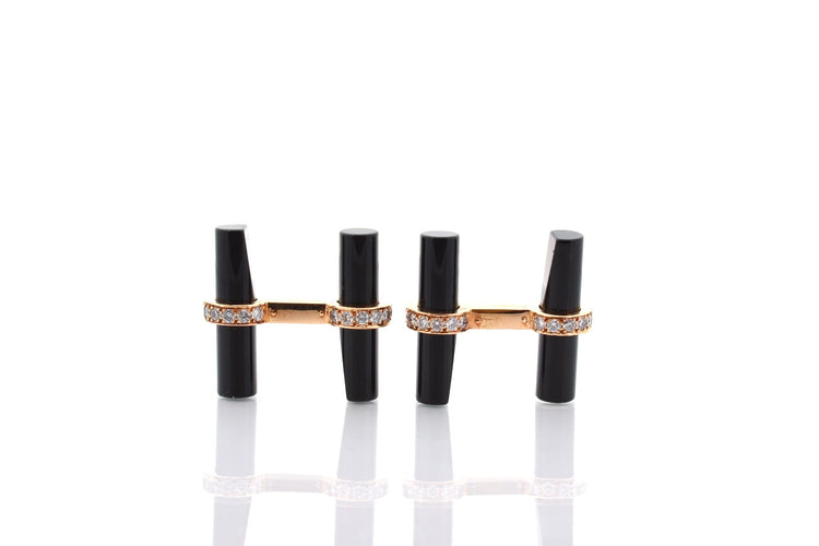 Boutons de manchette Van Cleef & Arpels - Boutons de manchette en or jaune 18k, diamants et onyx 58 Facettes 26768