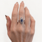 Bague 56 Bague marquise en or blanc, saphir et diamants 58 Facettes 38096