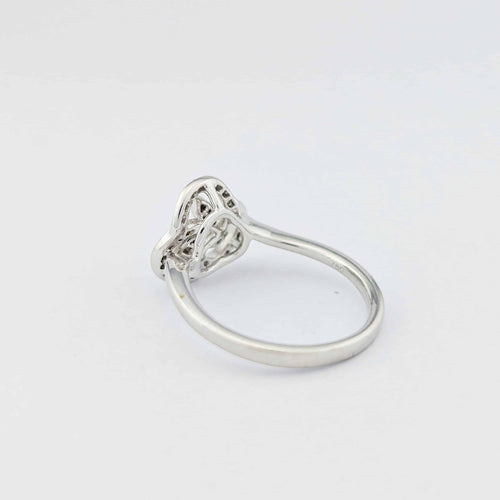 https://18carats.fr/wp-content/uploads/2025/11/33734-33793-Bague-en-or-blanc-et-diamant-scaled.jpg