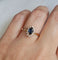 Bague 51 Bague marguerite en or jaune, saphir et diamants 58 Facettes 758