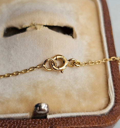 Collier Collier en or jaune 18 carats, saphir et diamants 58 Facettes 679