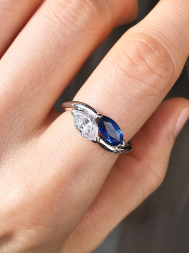 Bague 54 Bague Toi & Moi en or blanc 18k, saphir et diamant 58 Facettes 290