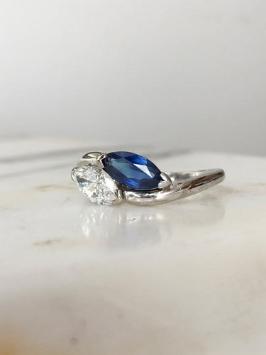 Bague 54 Bague Toi & Moi en or blanc 18k, saphir et diamant 58 Facettes 290