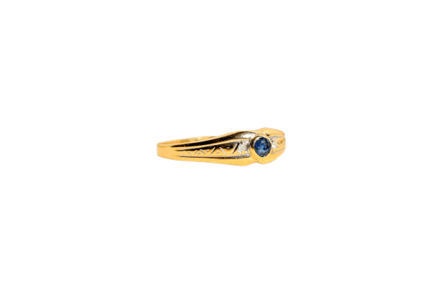Bague 54 Bague jonc anglais en or jaune, saphir et diamants 58 Facettes 4188