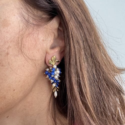 Boucles d'oreilles Boucles d’oreilles pendantes en or jaune 18 ct avec lapis-lazuli et perles 58 Facettes 38682