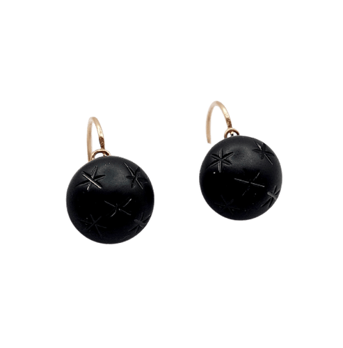 Boucles d'oreilles Dormeuses antiques en or 18k et jais gravé 58 Facettes A07865